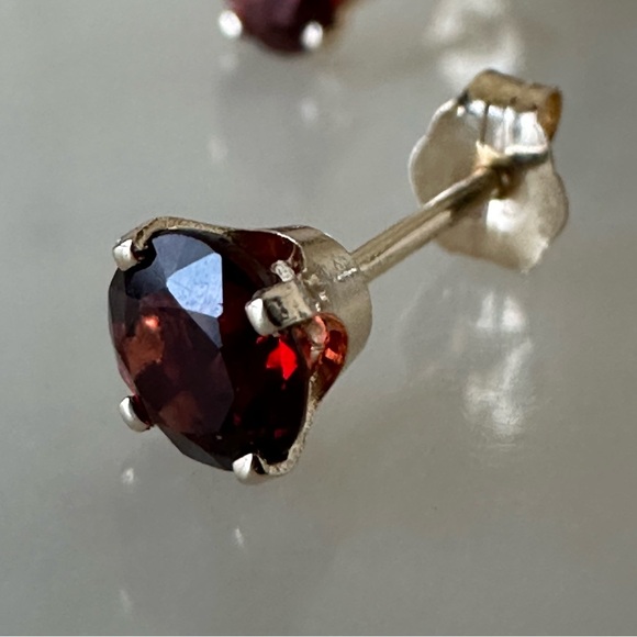14k Solid Gold Garnet Stud Earrings - Picture 3 of 10